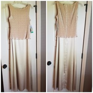 New PATRA sleeveless formal/evening gown in gold